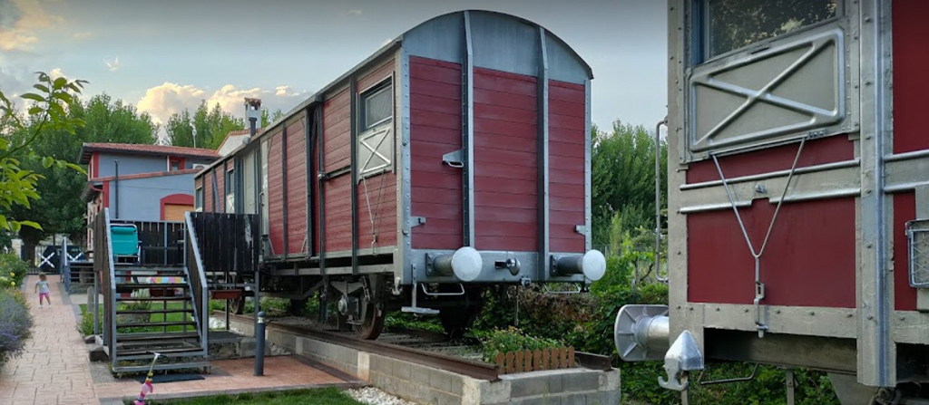 Alojamiento en vagones de tren